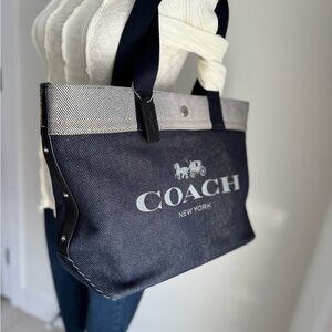 Coach - DENIM TOTE WITH‎ HORSE AND CARRIAGE
